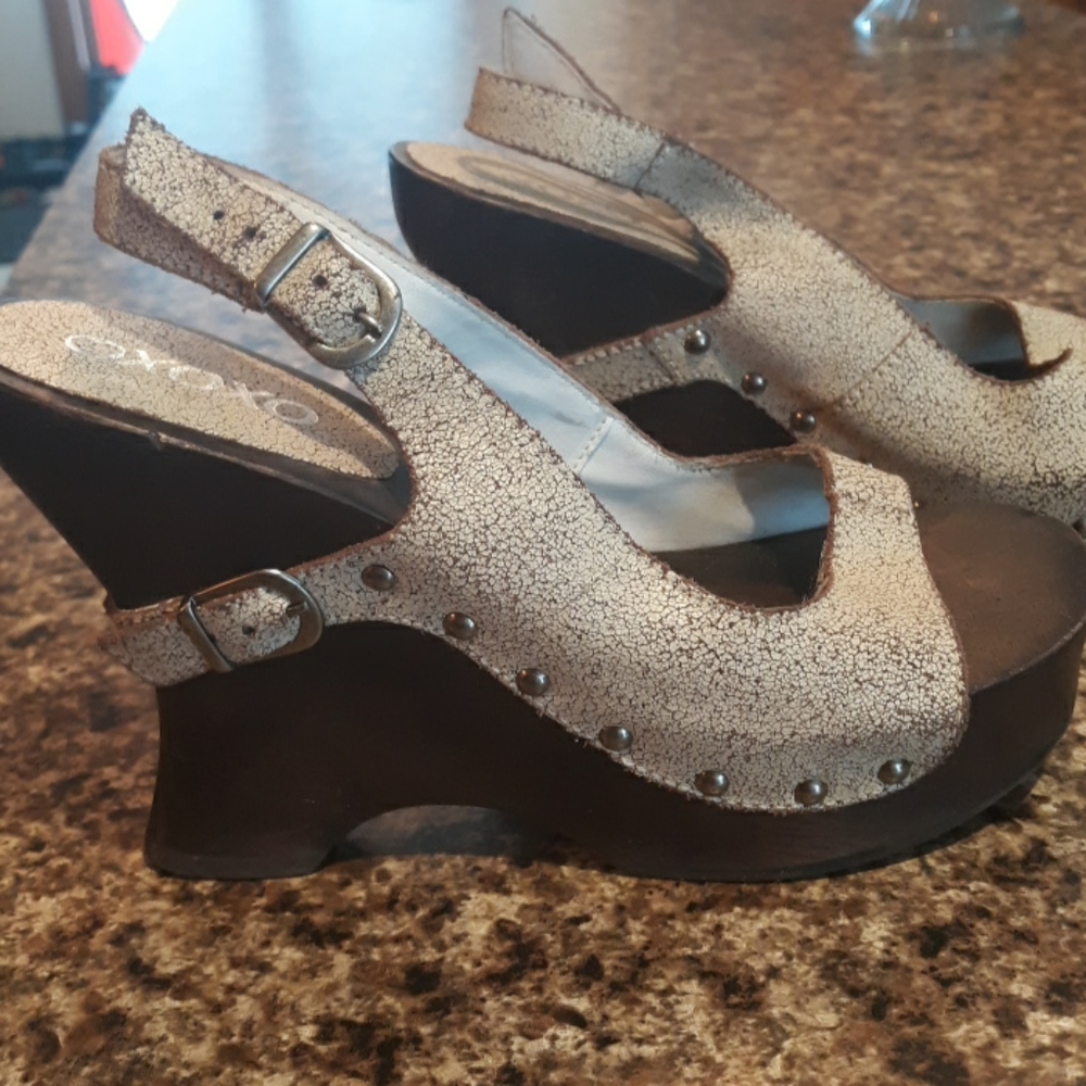 Cute wood wedges